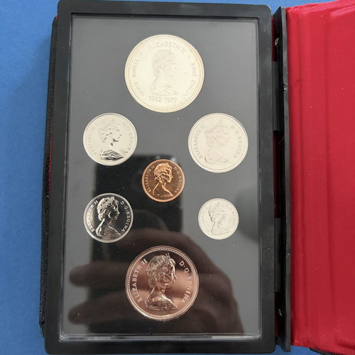 1977 Canada Double Dollar Specimen Set like new