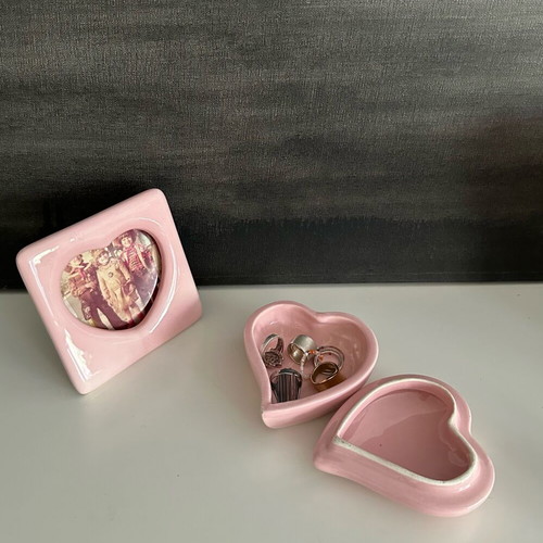 Vintage ceramic heart jewelry box and frame set pink like new