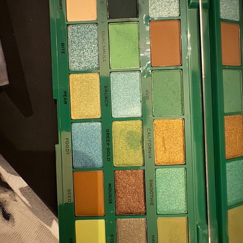 Eyeshadow and contouring palettes used, set of five, Nyx, Revolution, Seventeen, USHAS