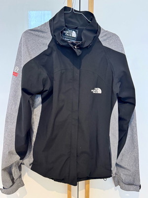 The North Face Goretex jacket like new, size XL