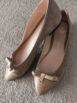 Ballerina shoes size 37 like new, olive with pointed toe and bow