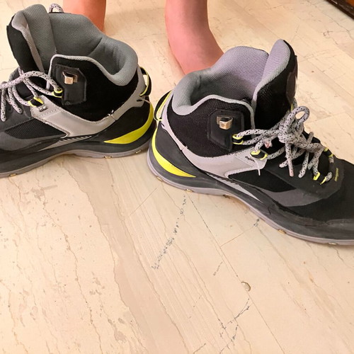 Mc Kinley Athletic Shoes for Boys like new, size 39, black