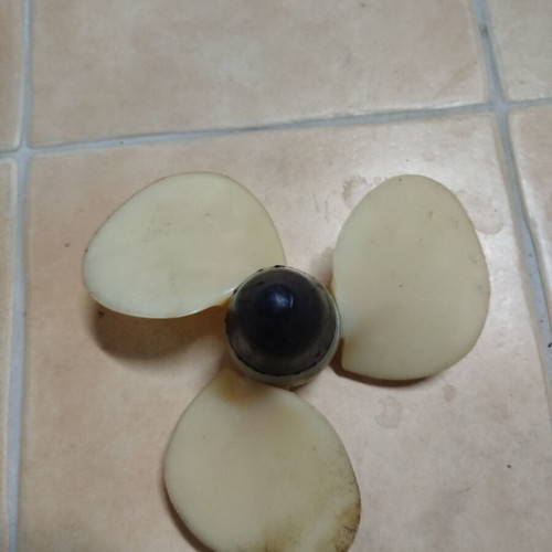Adjustable 6.5 inch propeller like new