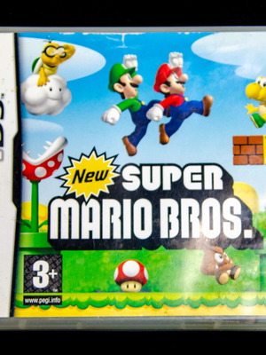 New Super Mario Bros. Nintendo DS game like new, complete
