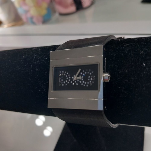 Dolce & Gabbana women's double-sided wristwatch like new, black and silver