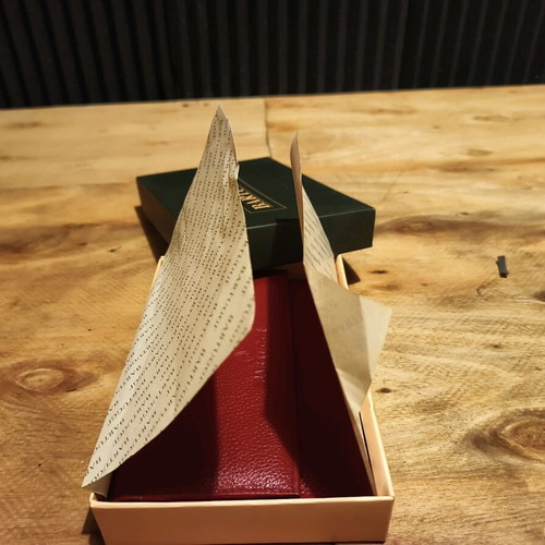 Bartuggi leather wallet clutch new, burgundy with box