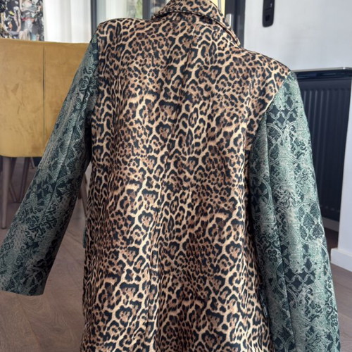 Nidodileda winter blazer unused, size M, black and green