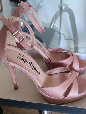 High-heeled nude-pink sandals like new, 12 cm heel, size 37