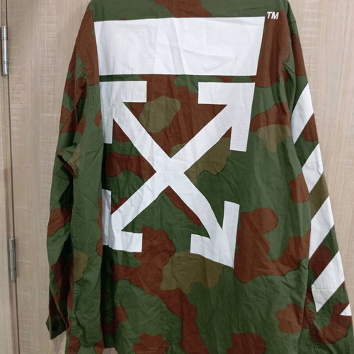 Off White military jacket like new, size L