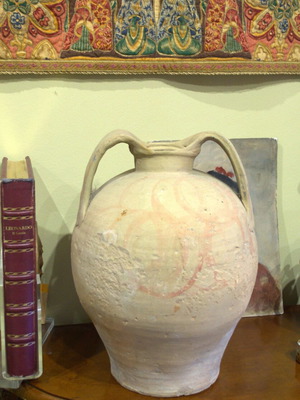 Μεγάλη μεταχειρισμένη αρχαία τερακότα αμφορέας