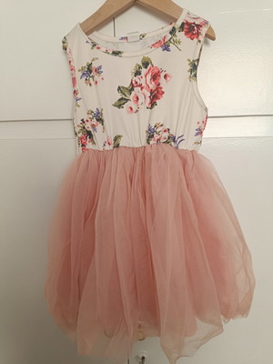 Shein dress with flowers and tulle skirt, used, size 6 years