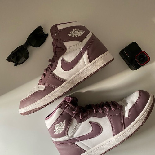 Nike Air Jordan 1 Mid new, size 44, purple/white