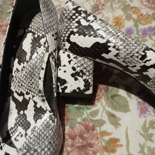 Zara Pumps New With Square Heel Faux Leather