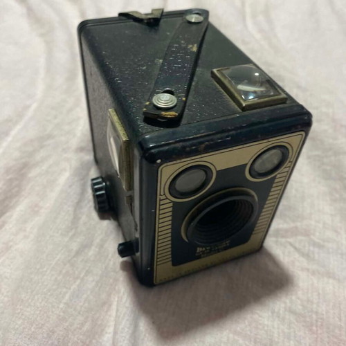 Kodak Brownie Six-20 Model C vintage box camera used