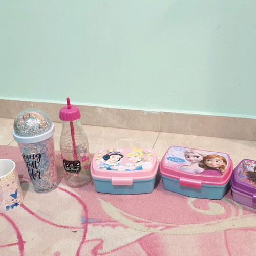 Food containers, cups and glasses like new, all together