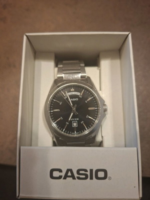 Casio Quartz Watch WR50 used, men's silver