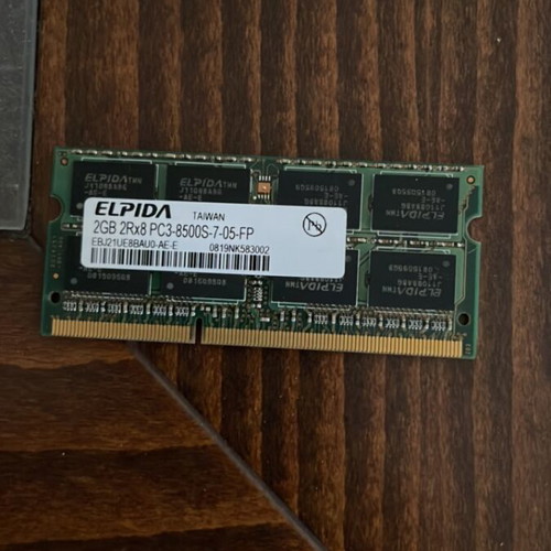 Elpida 4GB RAM used, functional