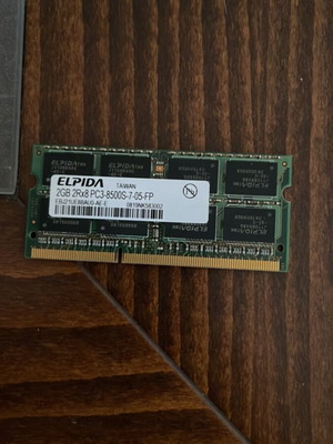 Elpida 4GB RAM used, functional
