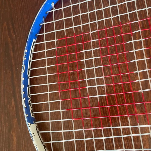 Wilson tennis racket like new in very good condition
