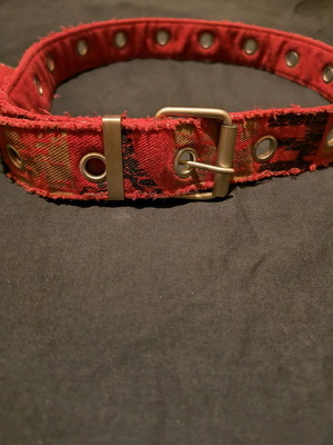Belt with studs like new, 105cm