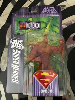 DC Super-Heroes Doomsday On Fire Variant figure new with diorama