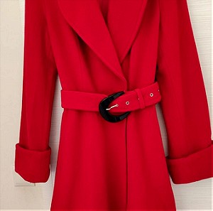 Υπέροχο κόκκινο παλτό