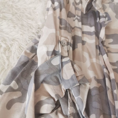 Camouflage shirt one size like new, beige