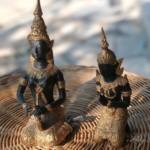 Deity figurines like new with gilded details