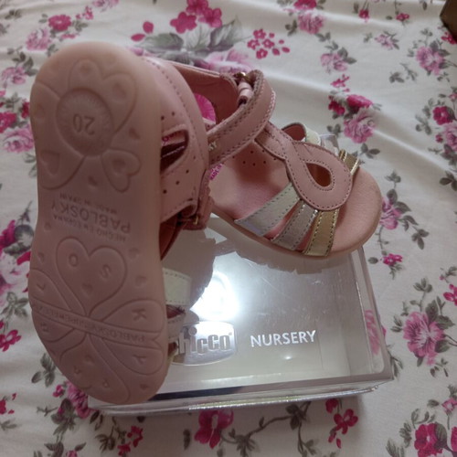 Children's shoes size 17, sandals size 20, white shoes size 21