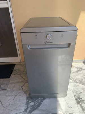 Indesit dishwasher 45cm