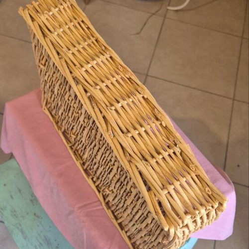 Wicker cutlery holder like new