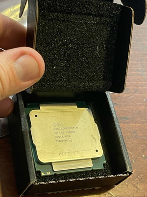 Intel Xeon E5-2667 v3 ES QEYA μεταχειρισμένος επεξεργαστής Intel Confidential ειδική έκδοση