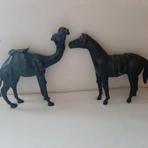 Decorative leather antiques used, set of 2 pieces