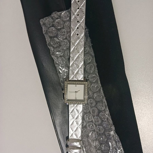 Wristwatch women's new gray