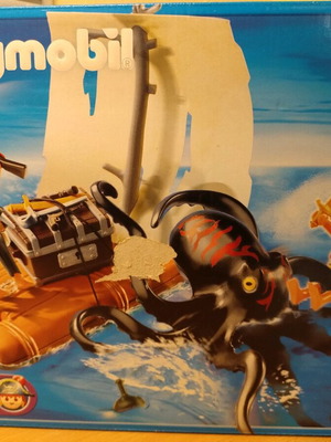 Playmobil 4291 Pirates Castaways with Raft and Giant Octopus new