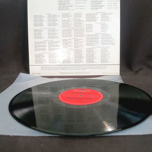 O Tannenbaum vinyl used with German Christmas carols
