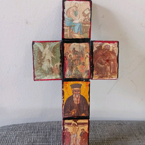 Vintage cross composition with canvases used 23x12 cm