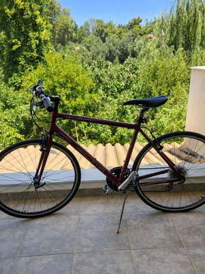KHS Vitamin A city bike like new, disc brakes, 700c wheels