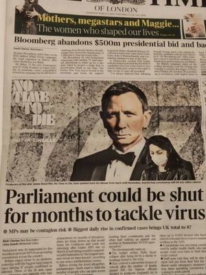 Εφημερίδα Times με Ντάνιελ Κρεγκ σαν καινούργια