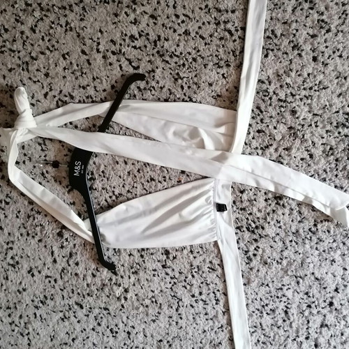 White sleeveless top Shein like new, deep V-neck, tie waist