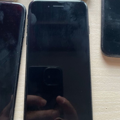 Apple iPhone 7, 8, SE pack of 6 like new