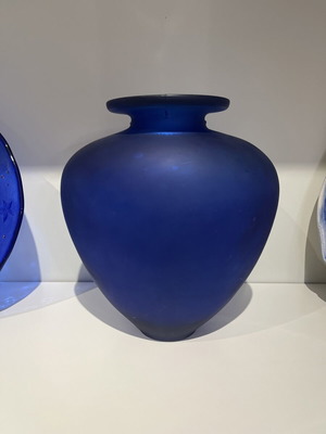 Blue glass vase like new