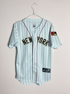 New York Yankees baseball jersey like new, size S - M