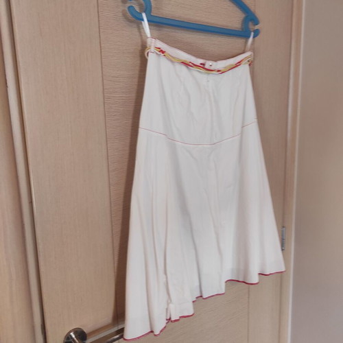 Midi skirt used, A-line with removable belt, white and red, size S