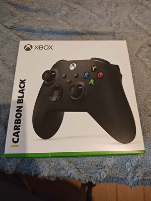 Xbox Series Controller gamepad used with PowerA battery