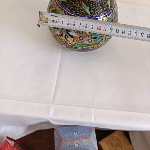 Cloisonne vase like new