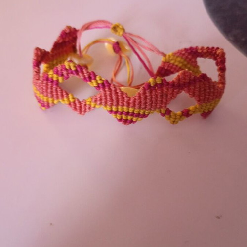 Bracelet and two pairs of earrings handmade, colorful, wood parrots