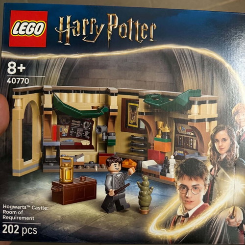 Lego Hogwarts Castle Room of Requirement set
