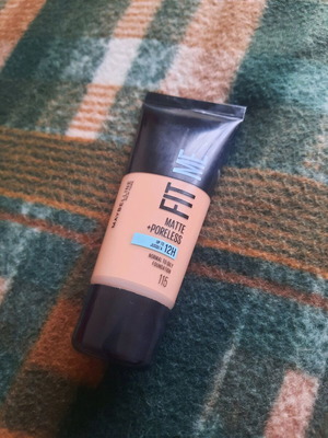 Maybelline Make Up 115 Ivory σαν καινούργιο, ματ, light coverage