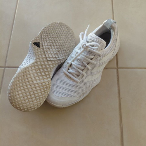 Adidas tennis shoes woman size 39.5 like new, white